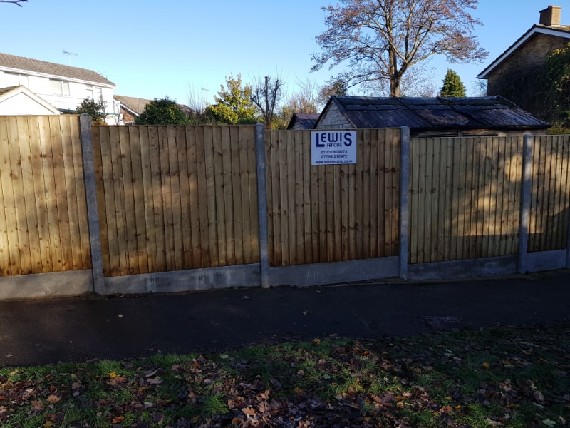 lewis-fencing-fencing-gates-quality-high-end